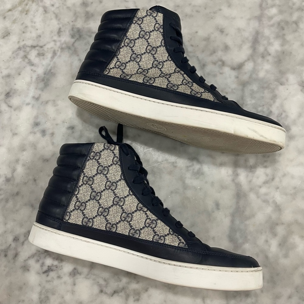 Men's Gucci GG Supreme Hightop Sneakers - Picture 3 of 10